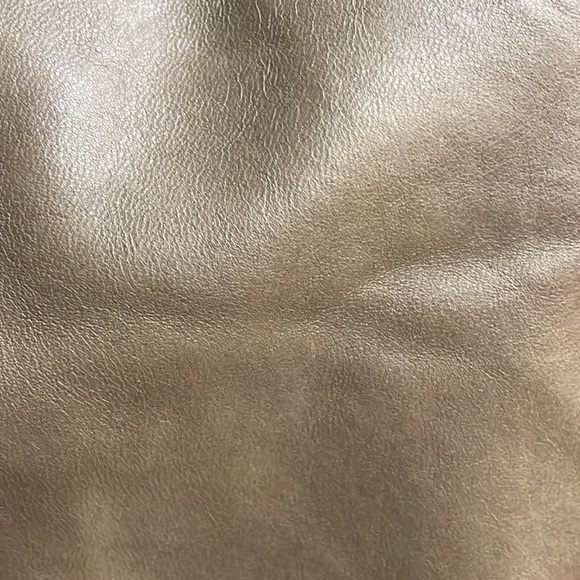 Vintage Banana Republic Lamb Skin - 2in 1,Crossbody & Shoulder bag. - Picture 4 of 16